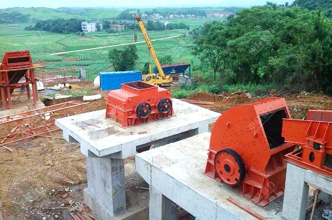 四川客戶的日產1000方砂石生產線 四川客戶的日產1000方砂石生產線