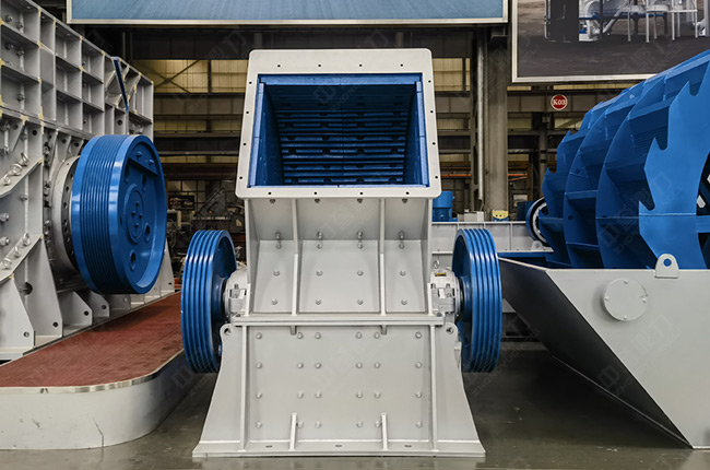 中譽鼎力DLPCZ1512重型錘式破碎機 中譽鼎力DLPCZ1512重型錘式破碎機