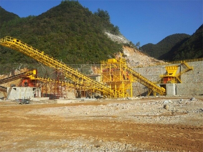 鼎力石料生產線現場