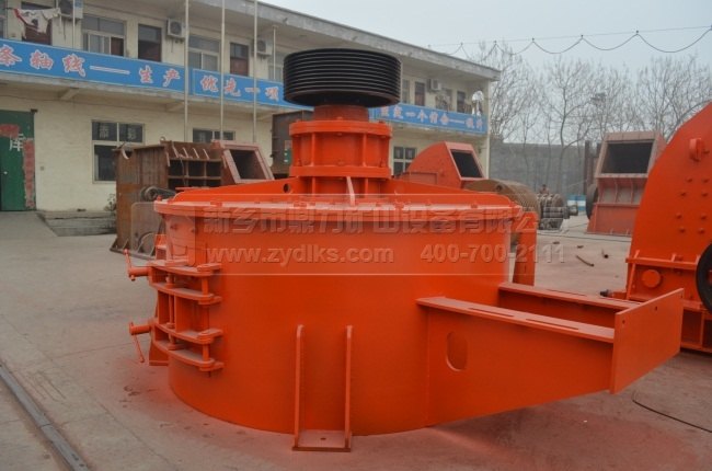 立軸式?jīng)_擊破碎機