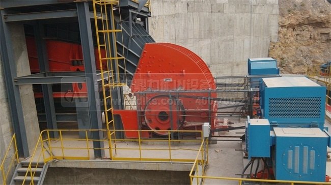 振動(dòng)喂料機(jī)