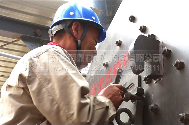 單段錘式破碎機維修