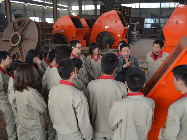 公司服務(wù)團(tuán)隊(duì)