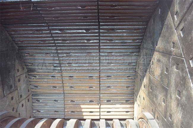 ����C�O���r��