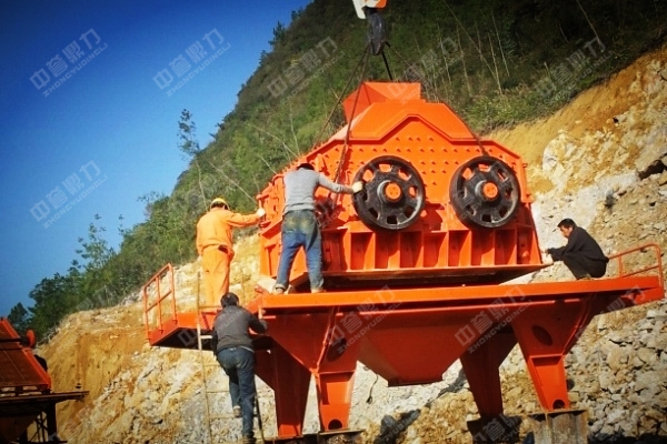 石灰石制砂機安裝現(xiàn)場