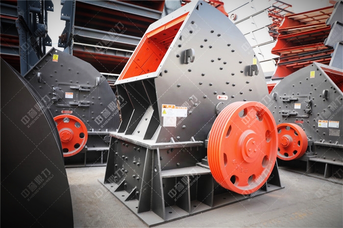 時(shí)產(chǎn)500噸破碎機(jī)外觀供參考