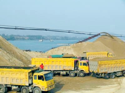 采砂現(xiàn)場配圖