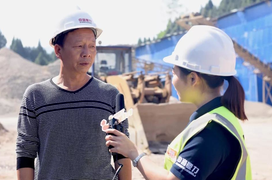 采訪使用我司破碎機的客戶