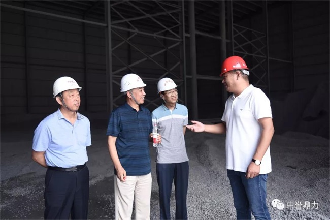 團(tuán)隊一行參觀衛(wèi)輝的成品料緩沖倉