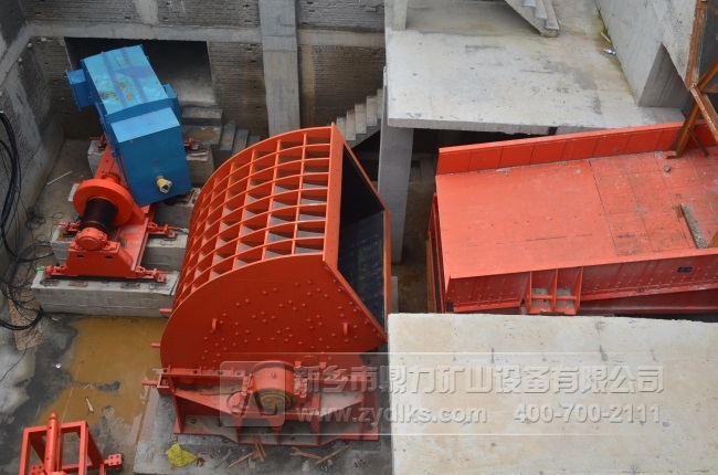 重錘式破碎機使用現(xiàn)場