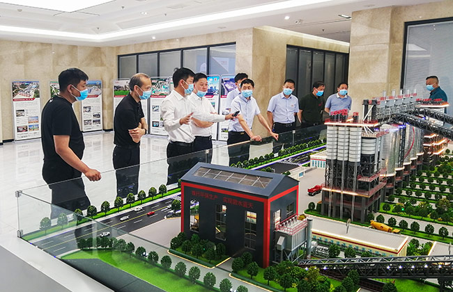 張治民董事長介紹中譽鼎力循環建材產業園建設理念及實踐