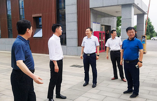 �����и��ؕ��L��־��һ���W�R���u���������{��